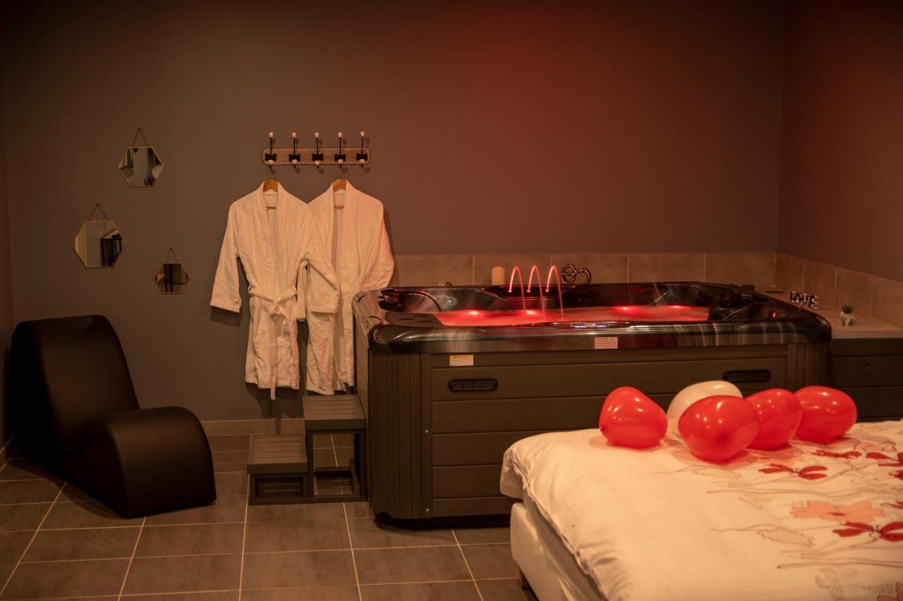 Love Room - La Parenthese Saint-Bauzille-de-la-Sylve Exteriér fotografie
