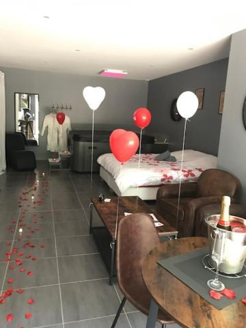 Love Room - La Parenthese Saint-Bauzille-de-la-Sylve Exteriér fotografie